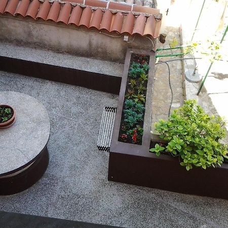 Apartment Mira Cres Exterior photo